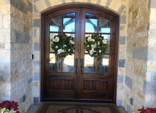 Load image into Gallery viewer, VICKY YAO -  30” Magnolia Wreath for Front Door Large Artificial Greenery Wreath with White Magnolia Flowers, Year Round Farmhouse Decor