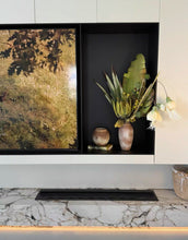 Laden Sie das Bild in den Galerie-Viewer, VICKY YAO - Large Custom Artificial Rare Flowers Bouquet – Wabi-Sabi Aesthetic Faux Floral Arrangement for Unique Home Decor Without Vase