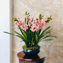 將圖片載入圖庫檢視器 VICKY YAO Design Aesthetic - Exclusive Design Handmade Natural Touch Artificial Cymbidium Orchid Flower Arrangement