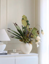 Laden Sie das Bild in den Galerie-Viewer, VICKY YAO - Large Custom Artificial Rare Flowers Bouquet – Wabi-Sabi Aesthetic Faux Floral Arrangement for Unique Home Decor Without Vase