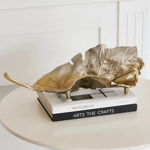 將圖片載入圖庫檢視器 VICKY YAO-Modern Abstract Handmade Aluminum Leaf Tray | Indian Artisan Decorative Leaf Bowl | Gold Metal Catchall Tray | Luxury Coffee Table