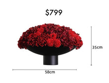 Laden Sie das Bild in den Galerie-Viewer, VICKY YAO Fine Art - Premium Faux Red Flower Arrangement – Modern Centerpiece in Black Vase W70xH40cm