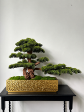 Laden Sie das Bild in den Galerie-Viewer, VICKY YAO-Luxury Realistic Bonsai Tree Handcrafted Artificial Bonsai Art Hammered Gold Planter Hotel Lobby Decor Luxury Home Decor