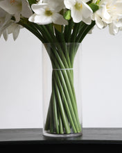 画像をギャラリービューアに読み込む, VICKY YAO Design - Elegant French Floral Arrangement Timeless Elegant Home Decor Romantic Real Touch White Amaryllis Classic Centerpiece
