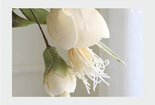 Laden Sie das Bild in den Galerie-Viewer, VICKY YAO - Large Custom Artificial Rare Flowers Bouquet – Wabi-Sabi Aesthetic Faux Floral Arrangement for Unique Home Decor Without Vase