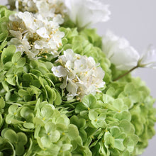 Laden Sie das Bild in den Galerie-Viewer, VICKY YAO - Luxury Premium Real Touch Hydrangea Arrangement in a Glass Vase
