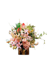 Laden Sie das Bild in den Galerie-Viewer, VICKY YAO Faux Floral - Exclusive Design Hotel Style Pink Artificial Flowers Arrangement