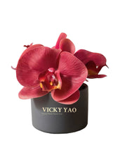 將圖片載入圖庫檢視器 VICKY YAO FRAGRANCE - Cute Natural Touch Red Faux Orchid Art &amp; Luxury Fragrance 50ml