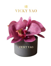 Laden Sie das Bild in den Galerie-Viewer, VICKY YAO FRAGRANCE - Cute Natural Touch Fuchsia Faux Orchid Art &amp; Luxury Fragrance 50ml