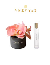 Laden Sie das Bild in den Galerie-Viewer, VICKY YAO FRAGRANCE - Cute Natural Touch Pink Faux Orchid Art &amp; Luxury Fragrance 50ml