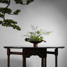 Laden Sie das Bild in den Galerie-Viewer, VICKY YAO - Luxury Exclusive Design Handmade Preserved Moss Art In Metal Iron Base