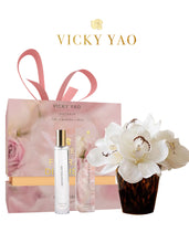 Load image into Gallery viewer, VICKY YAO FRAGRANCE - Exclusive Design French White Magnolia Art &amp; Luxury Fragrance 50ml