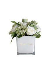 將圖片載入圖庫檢視器 VICKY YAO FRAGRANCE - Exclusive Design Wedding Style Artificial Rose Arrangement &amp; Luxury Fragrance 50ml