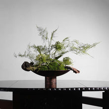 Laden Sie das Bild in den Galerie-Viewer, VICKY YAO - Luxury Exclusive Design Handmade Preserved Moss Art In Metal Iron Base