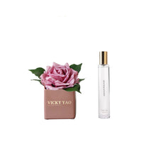 Laden Sie das Bild in den Galerie-Viewer, VICKY YAO x Kogan - Natural Touch Super Large 12cm Fuchsia Damask Rose &amp; Luxury Fragrance Gift Box 50ml