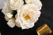 將圖片載入圖庫檢視器 Vicky Yao Faux Floral - Real Touch Gorgeous Rose Flower Arrangement