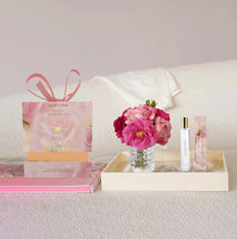 Load image into Gallery viewer, VICKY YAO Design Aesthetic - Love &amp; Dream Series Fuchsia &amp; Luxury Fragrance Gift Box 50ml