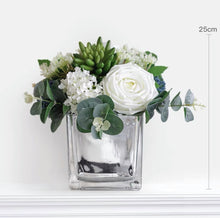 Laden Sie das Bild in den Galerie-Viewer, Vicky Yao Faux Floral - Exclusive Design Artificial White Roses Arrangement