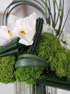 VICKY YAO Faux Floral - Exclusive Design Luxury Long Green Artificial Flower Arrangement