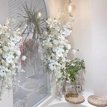 Laden Sie das Bild in den Galerie-Viewer, Vicky Yao Wedding Flower - Exclusive Design Decorative Wedding Frame Floral Arrangement
