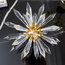 Laden Sie das Bild in den Galerie-Viewer, VICKY YAO Table Decor - Exclusive Design Brass Set of Crystal Glass Flowers