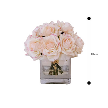 Laden Sie das Bild in den Galerie-Viewer, VICKY YAO Design Aesthetic- Best Seller Luxury Natural Touch Faux Rose Gift Box