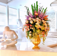 將圖片載入圖庫檢視器 Vicky Yao Faux Floral - Exclusive Design Luxury Hotel Multicolor Artificial Flowers Arrangement
