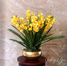 Laden Sie das Bild in den Galerie-Viewer, VICKY YAO Faux Floral - Exclusive Design Real Touch Artificial Cymbidium Orchid Flower Arrangement