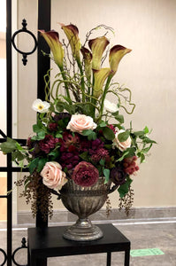 VICKY YAO Faux Floral - Exclusive Design High End Series Luxury Hotel Style Faux Calla Lily Arrangement