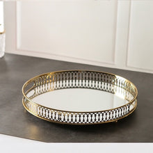 Laden Sie das Bild in den Galerie-Viewer, VICKY YAO Table Decor- Gold Metal Rectangular/Round Mirror Tray